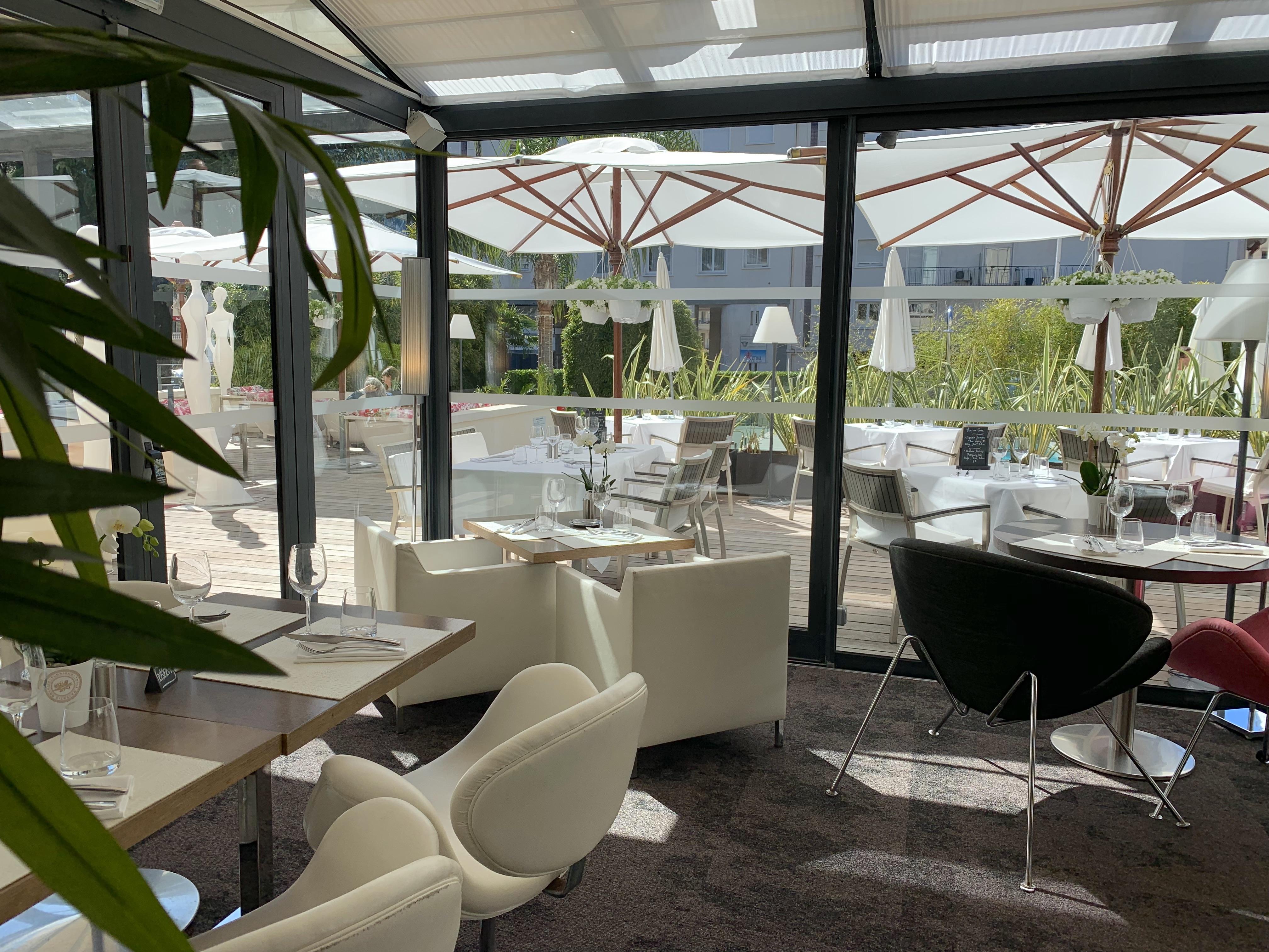 Hotel Le Canberra 4*