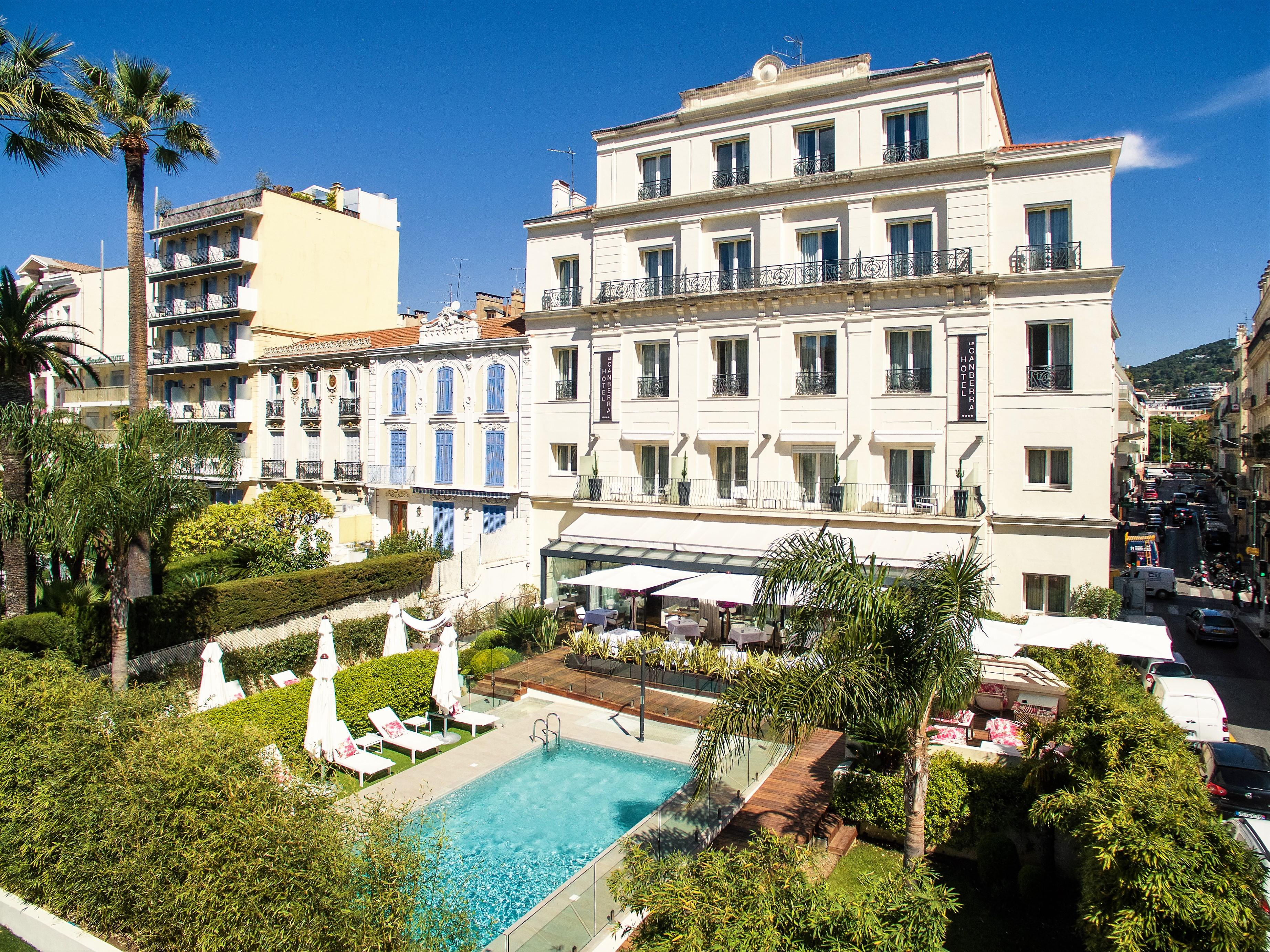 Le Canberra Hotel