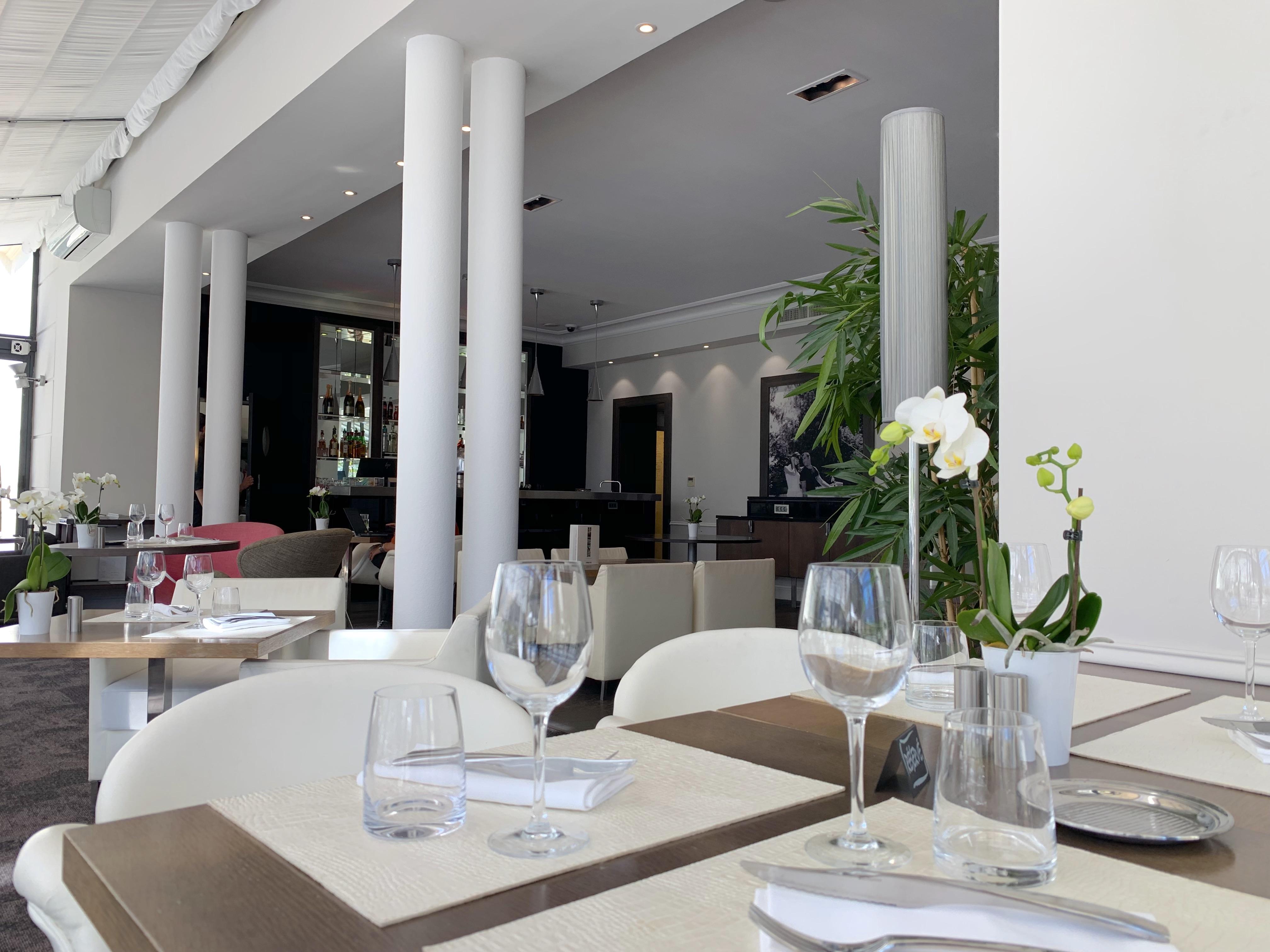 Hotel Le Canberra 4*