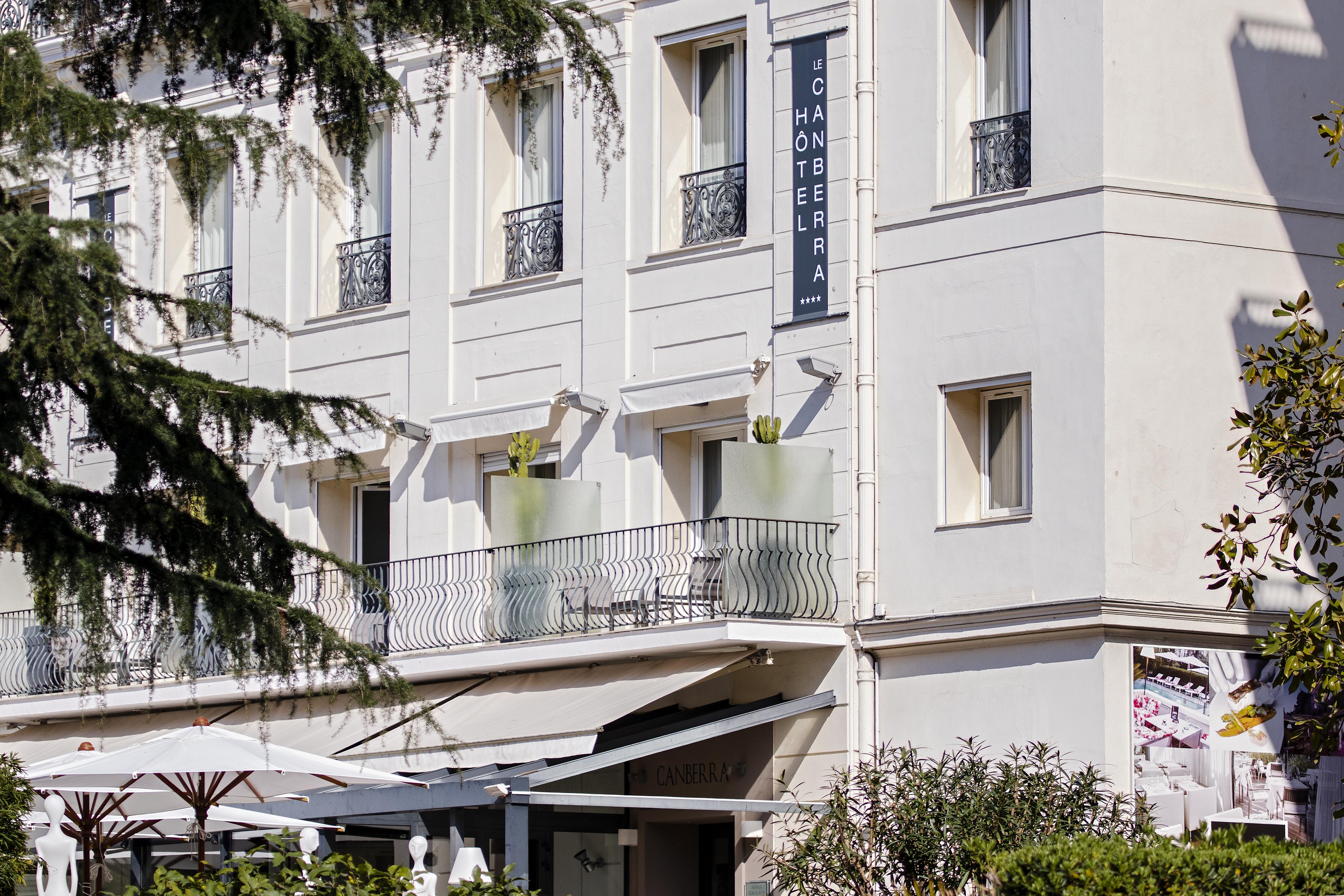 Le Canberra Hotel
