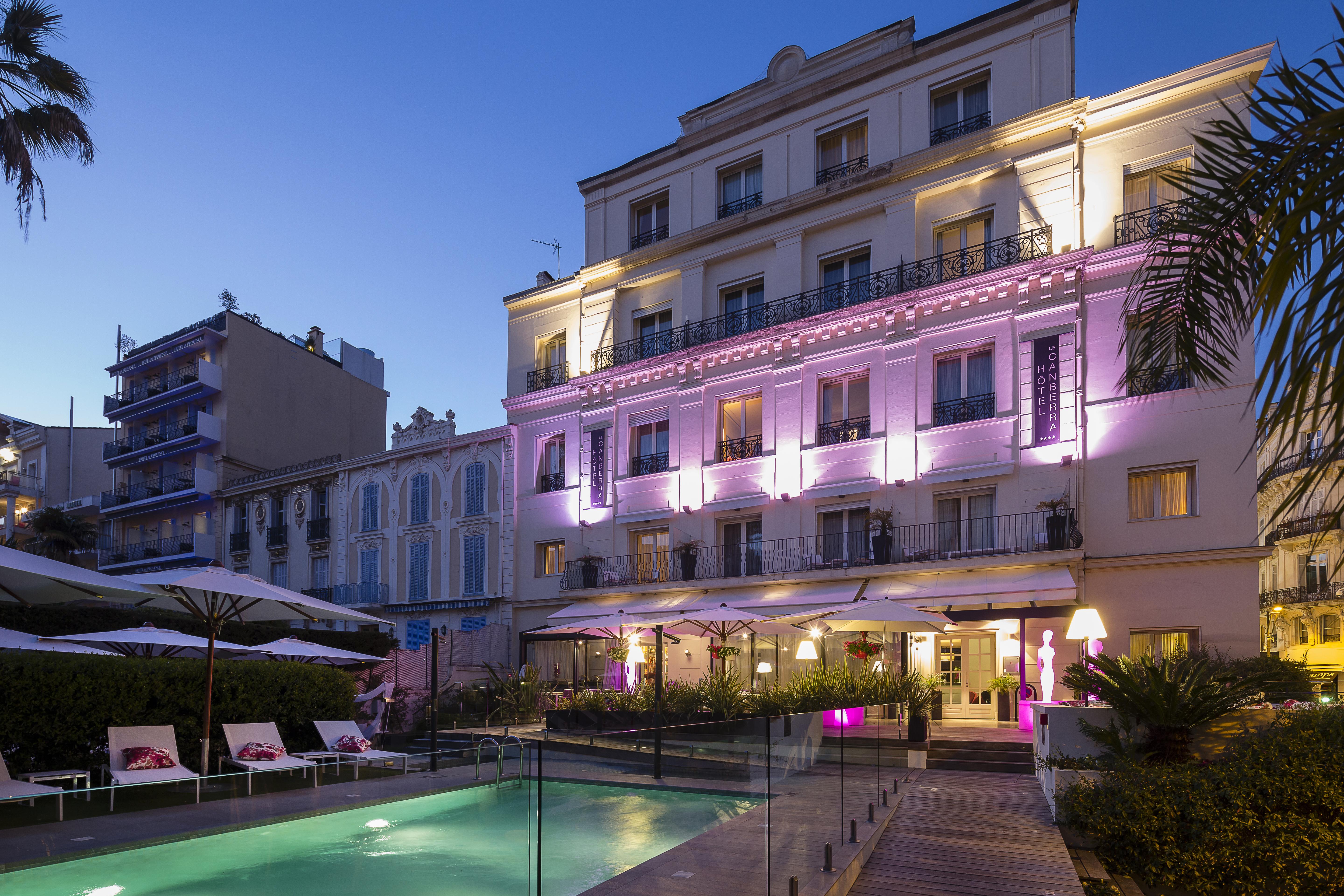 Le Canberra Hotel