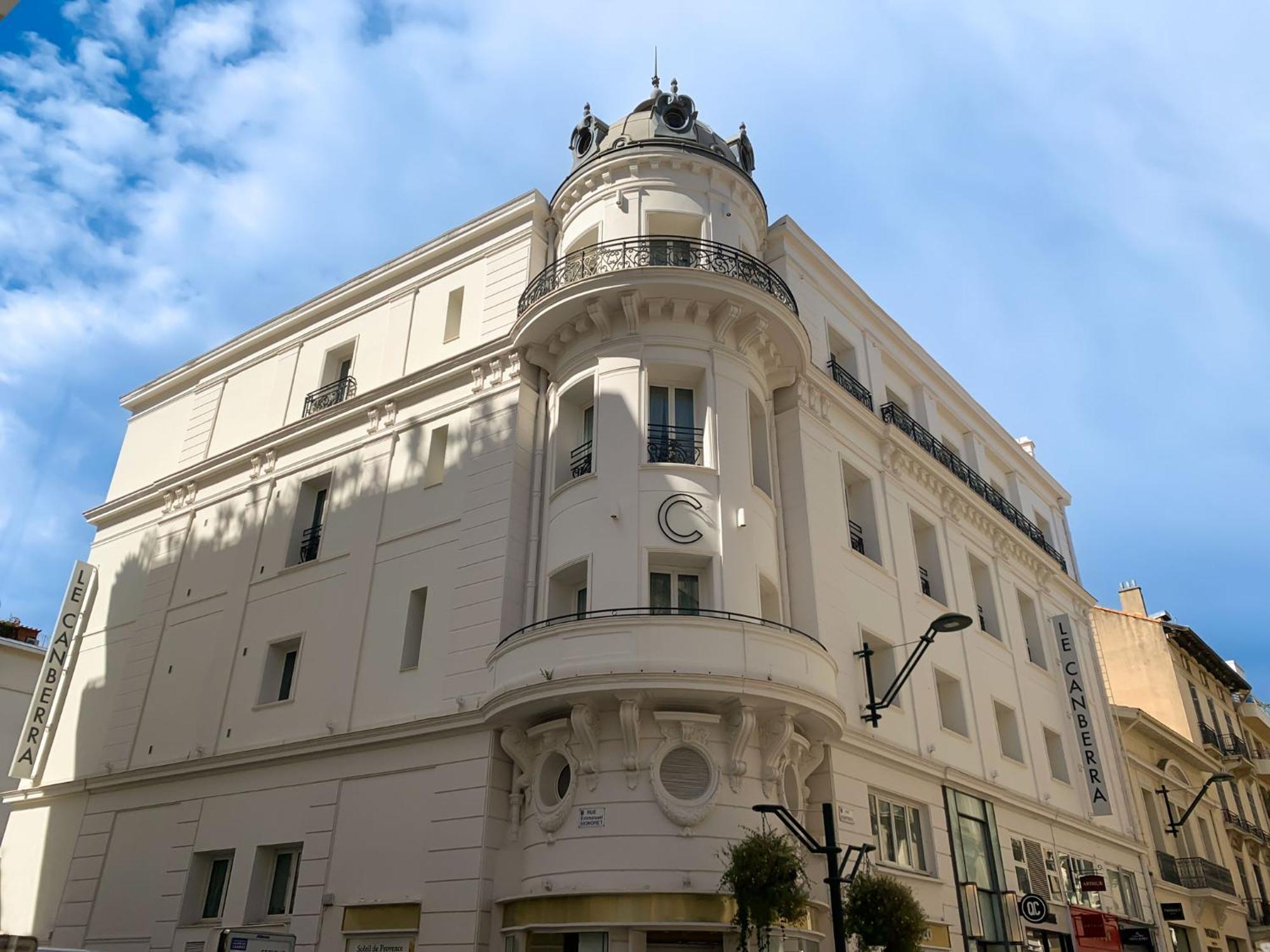 Le Canberra Hotel 4*